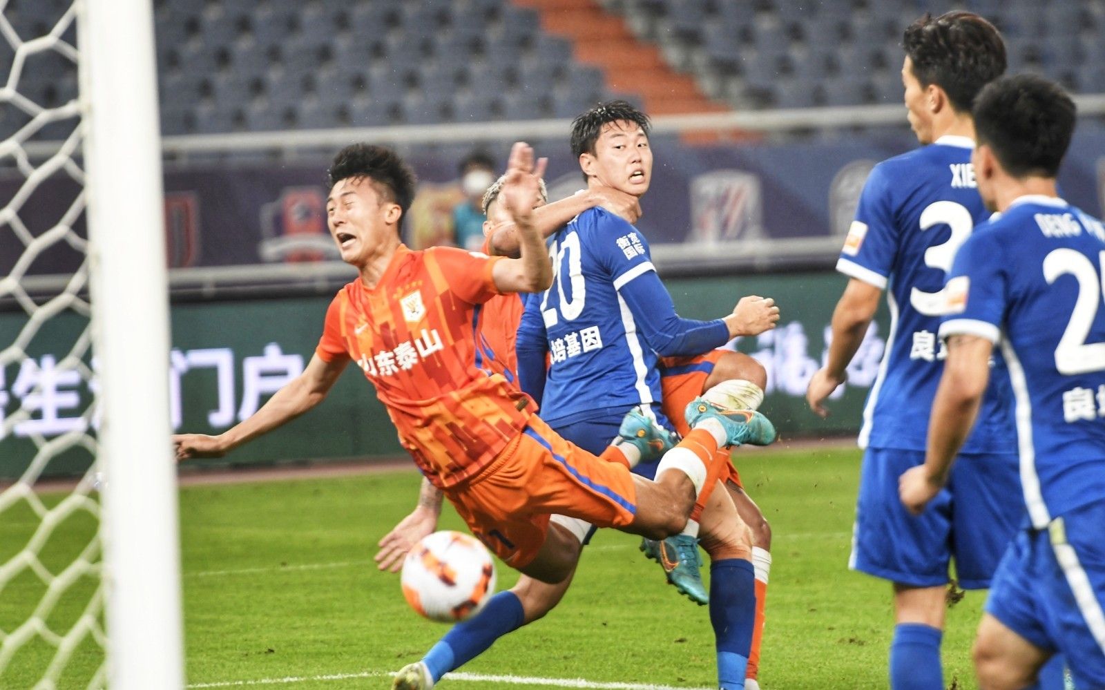 美记：考虑到保罗的职业生涯，快船的做法缺乏尊重