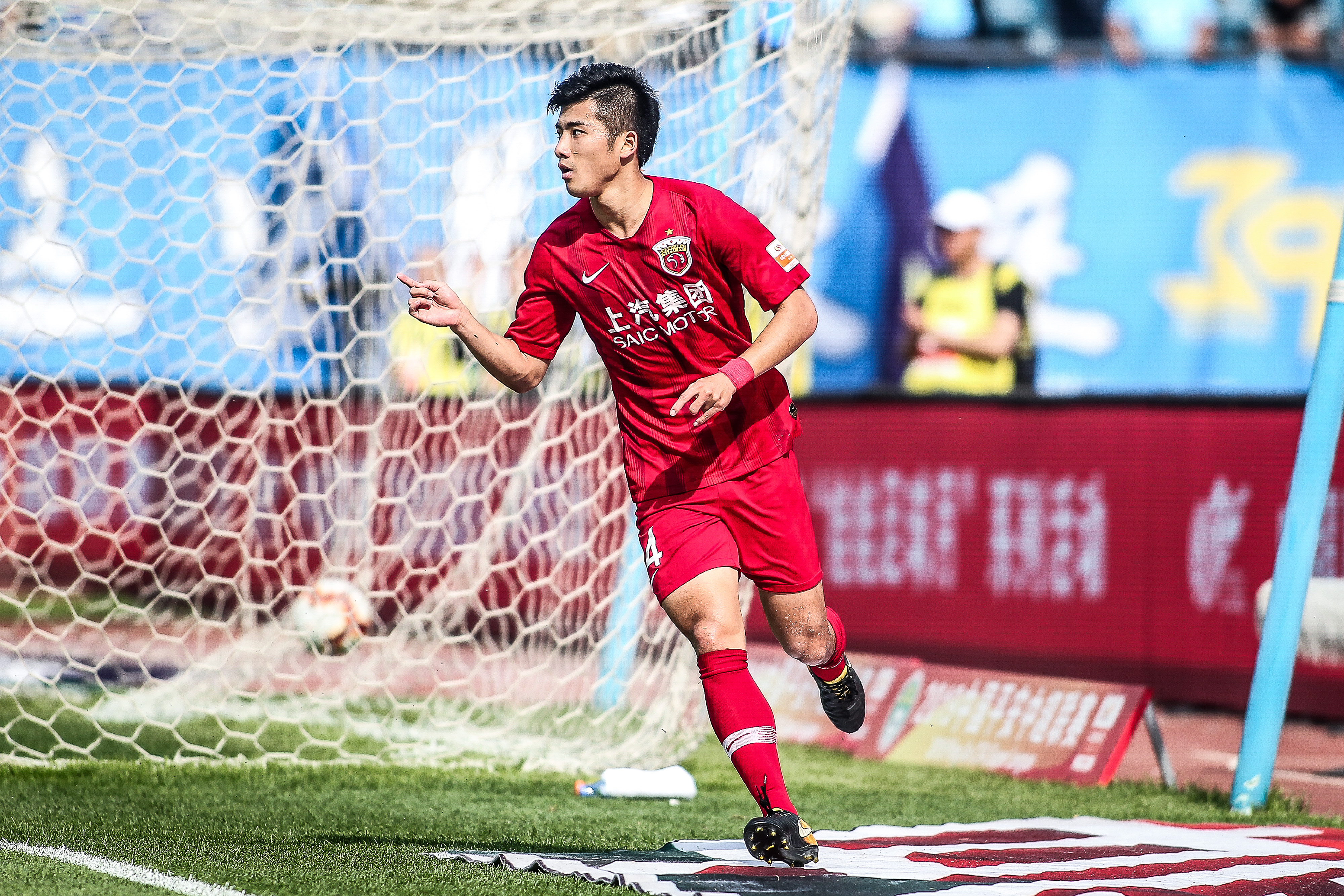 姆巴佩西甲赛季前11场进13球，本世纪皇马球员仅次于C罗