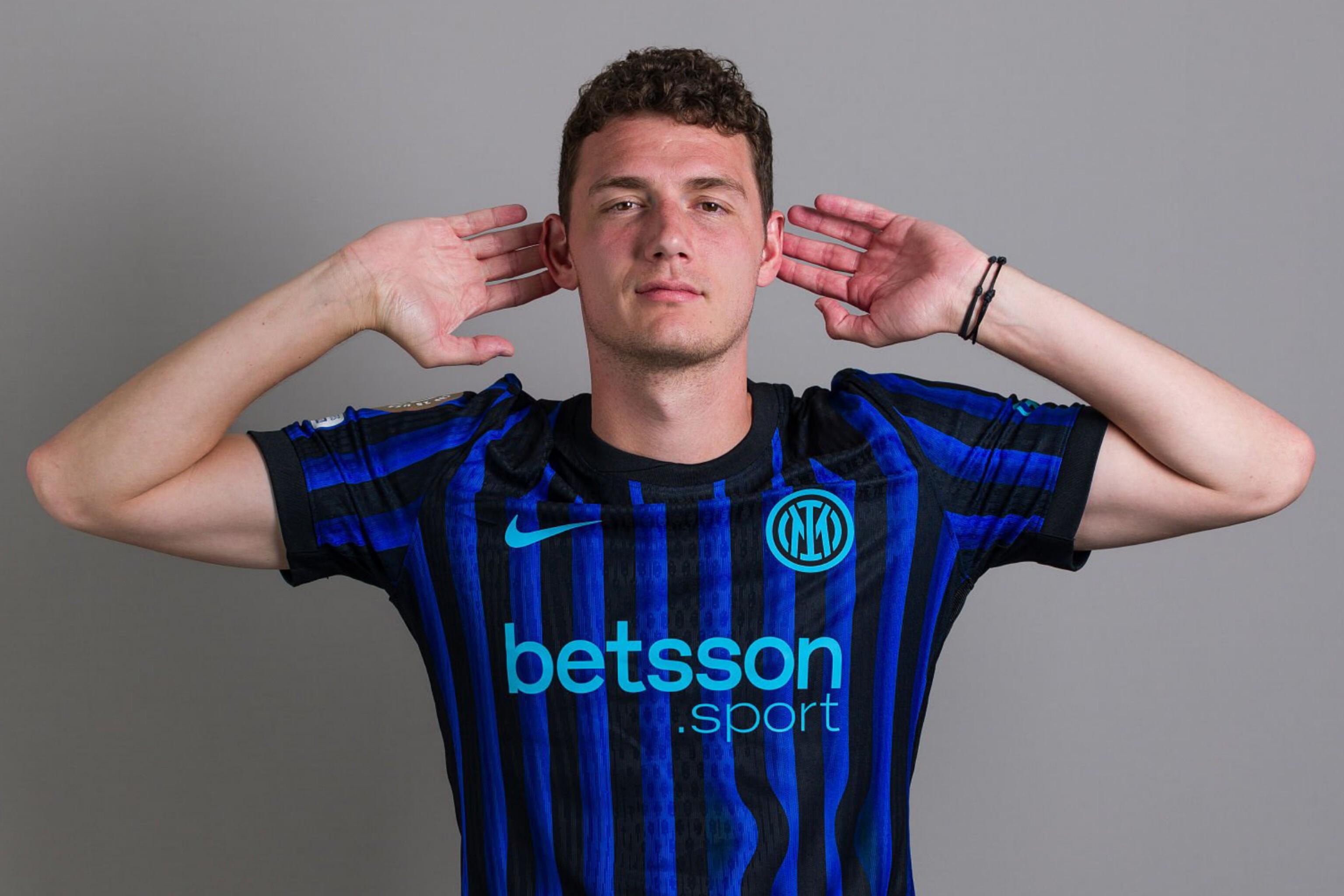 桑德兰主帅勒布里斯否认有意莱比锡前锋奥蓬达：这是假新闻