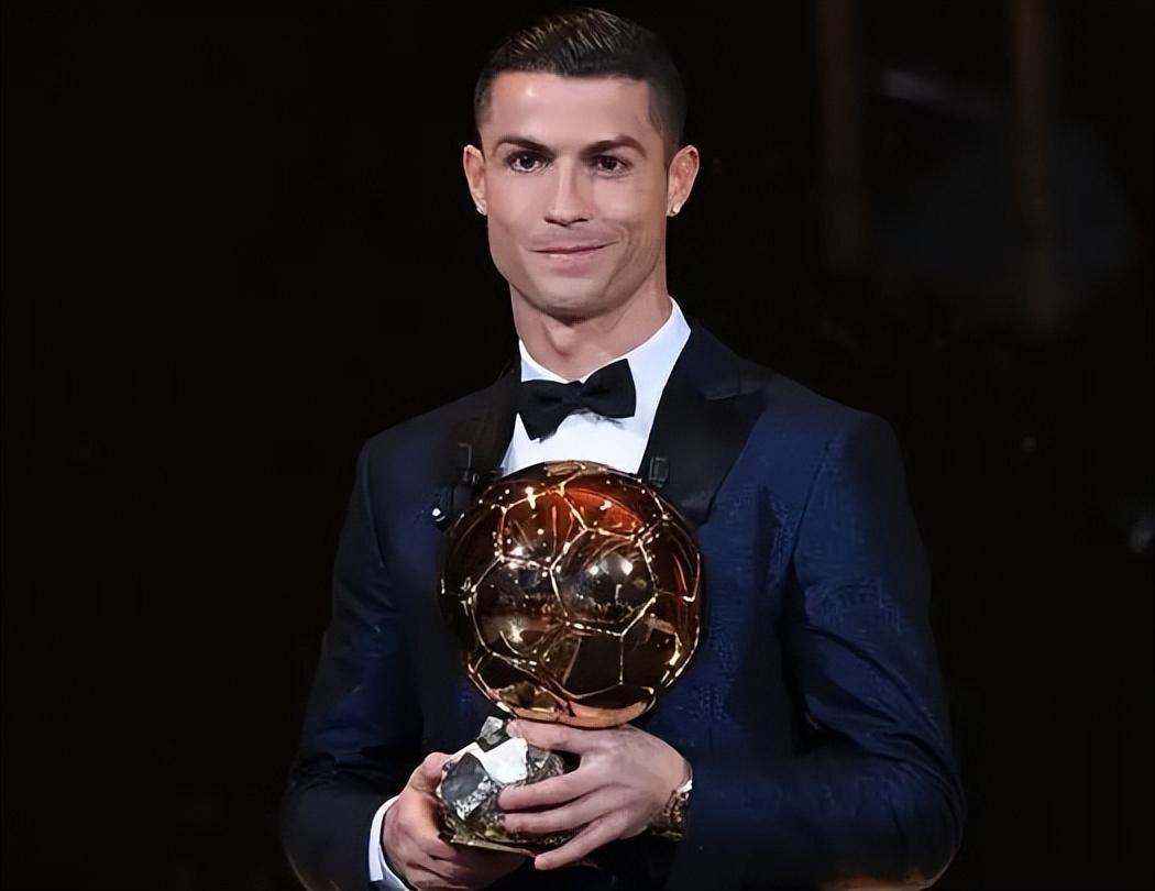 李璇：三镇开出国内球员顶薪与邓涵文续约，但没能续约成功